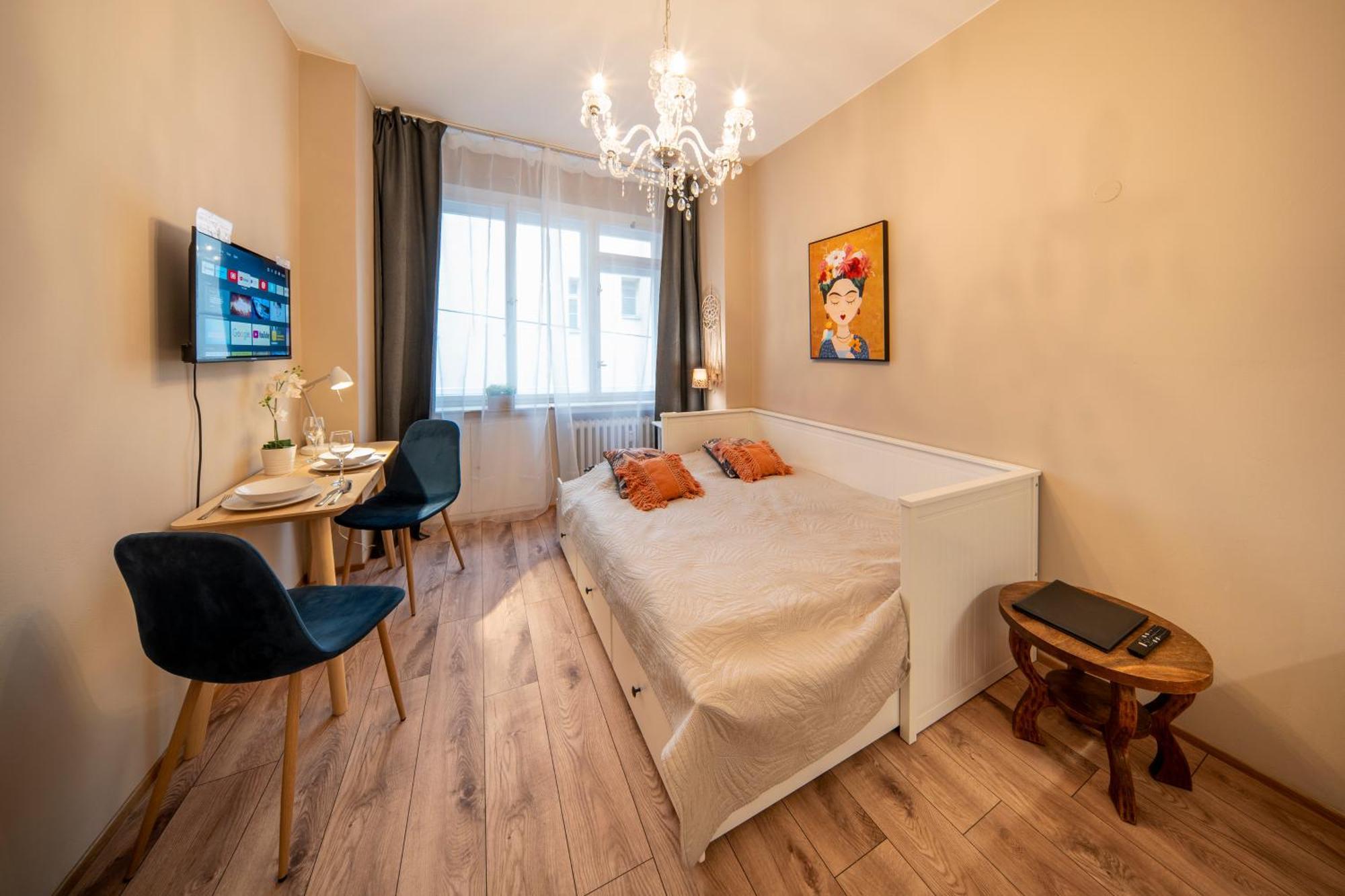 Studio Apartment - Tower Petrin Прага Экстерьер фото